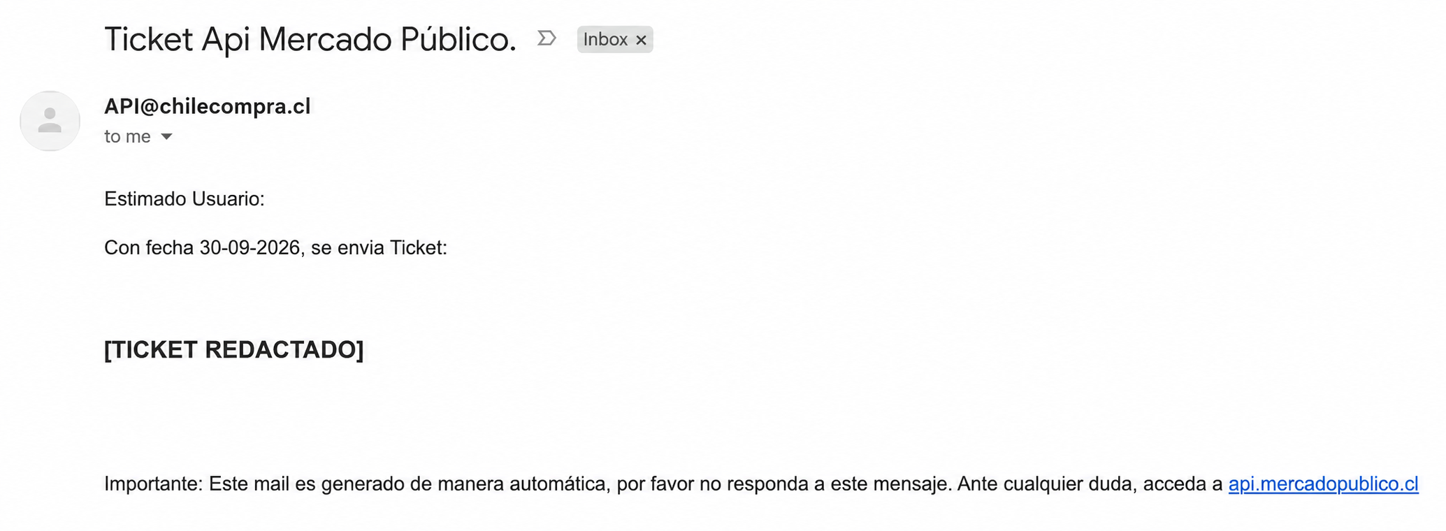 Correo de ChileCompra que confirma el envío del ticket; el código está oculto